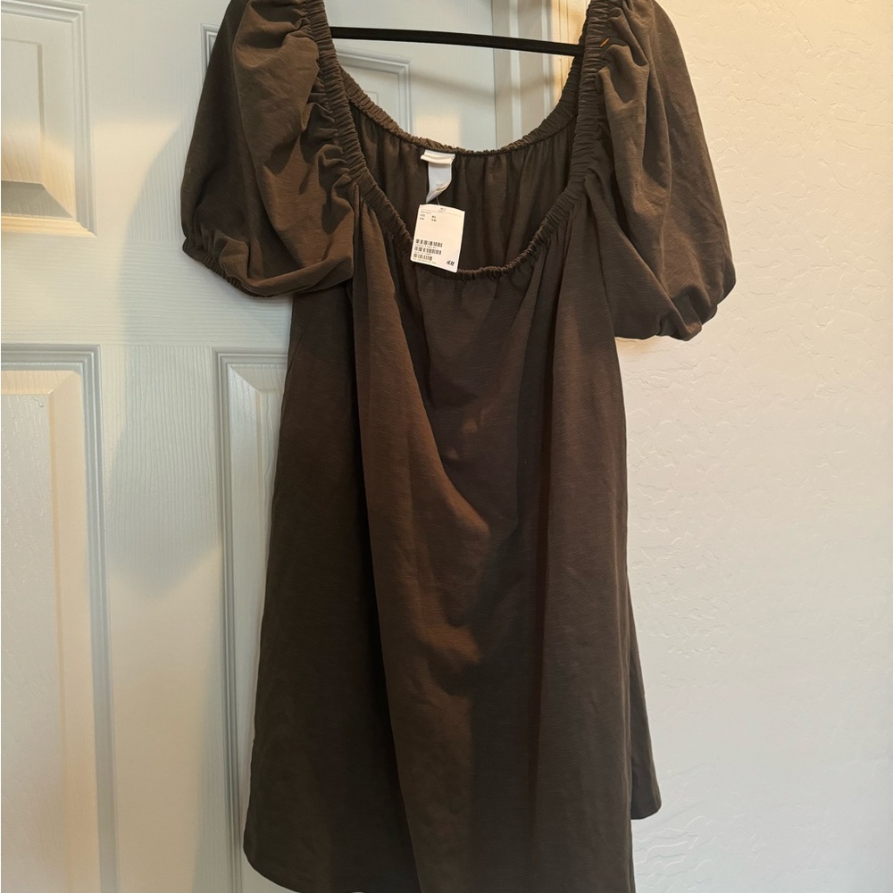 NWT H&M Plus Size Puff-sleeved Dress Womans Plus Size XL MINIMALIST LAGEN LOOK
